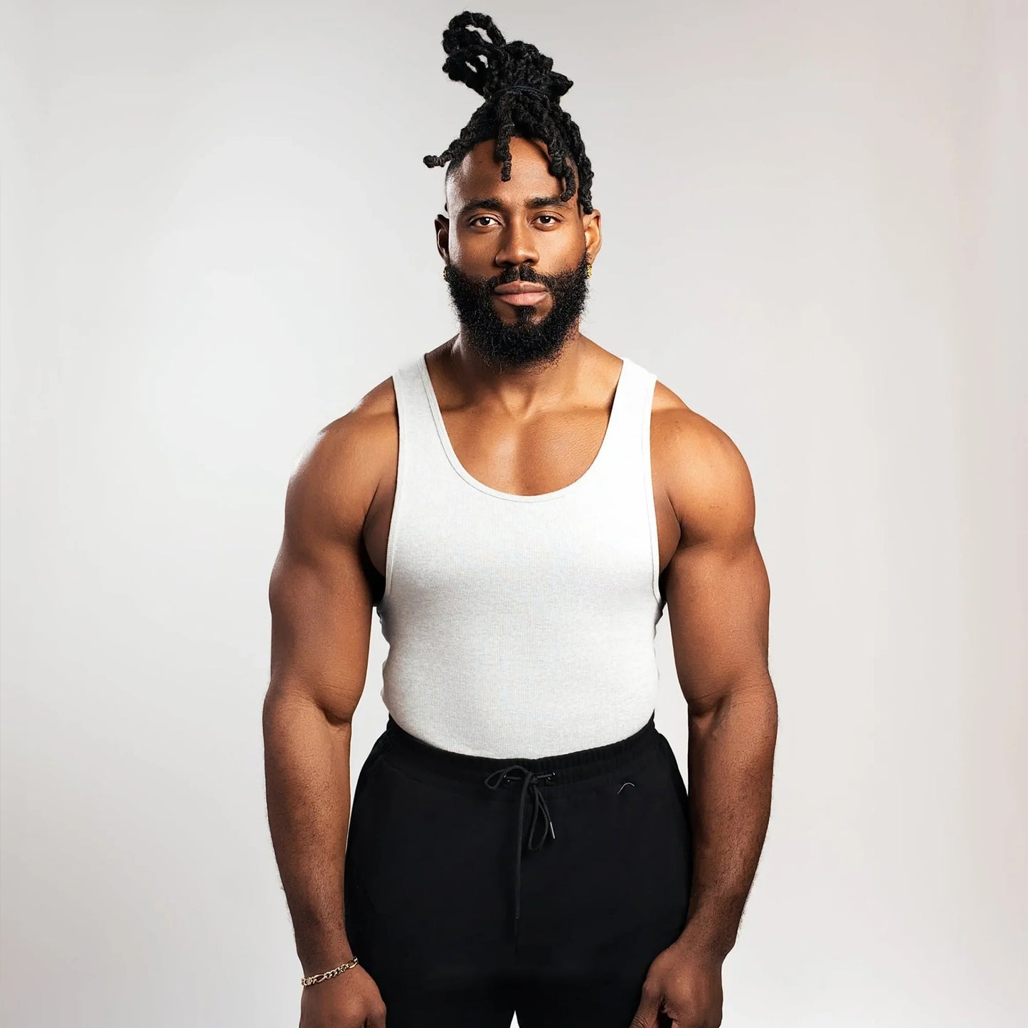 🔥 The World’s Most Comfortable Performance Tank Top – Ultra-Stretchy & Perfectly Fitted!