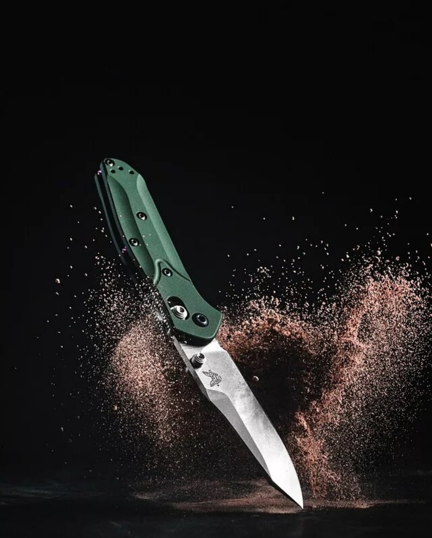 BM 940 Osborne – Legendary EDC Tool | Green Aluminum & Carbon Fiber